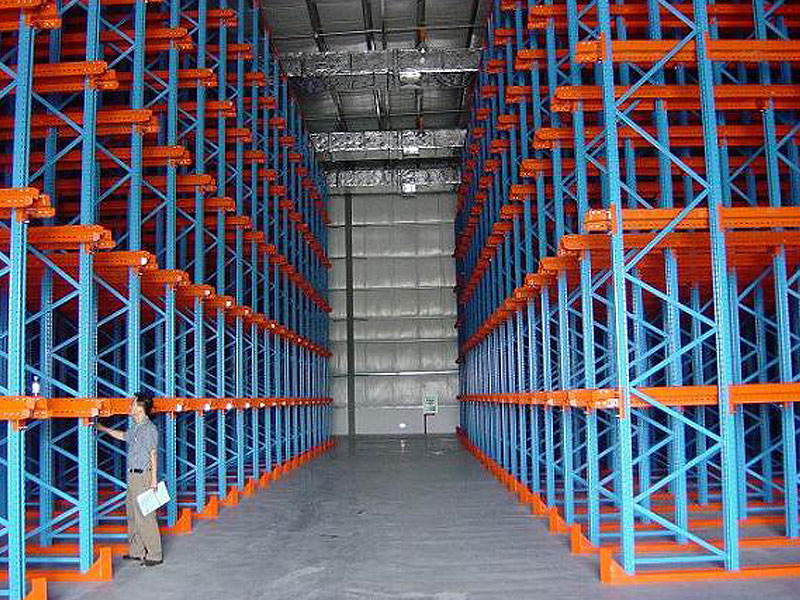 影響重型貨架價格的三個原因.jpg 重型貨架.jpg